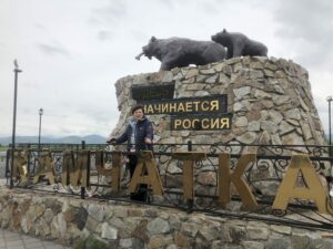 памятник Здесь начинается Россия